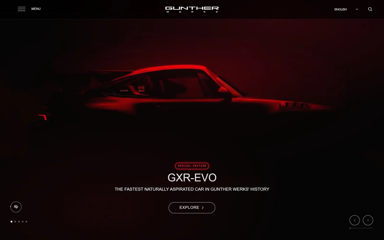 guntherwerks.com, auto repair website design: a 911 emerging from near total darkness under one red light